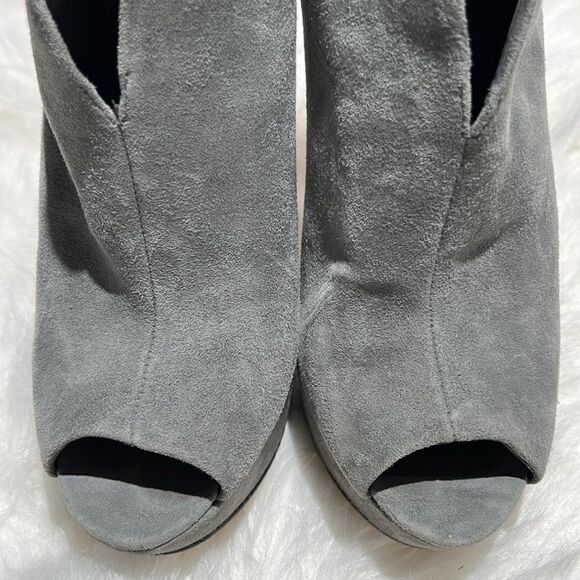 Nine West Grey Suede Vamp Peep Toe Booties Size 8.5. B83 - Picture 5 of 9